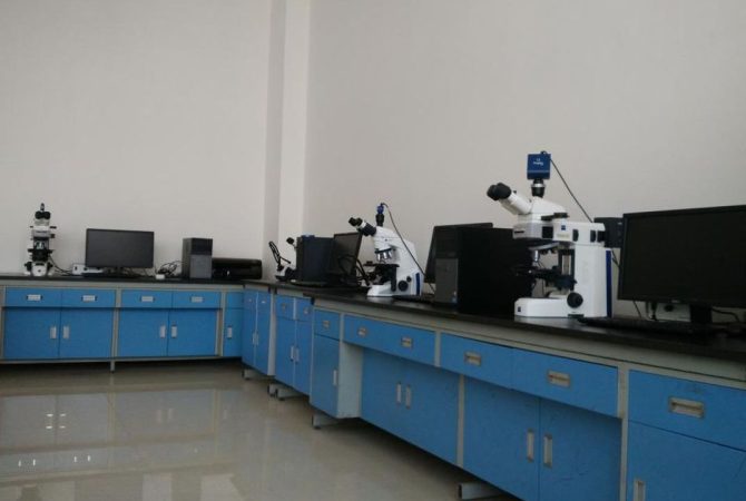 Battery material analysis